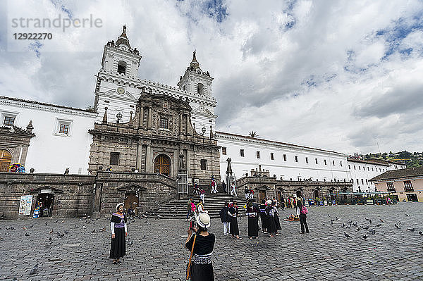 Das Kloster von San Francisco  Ecuadors älteste Kirche  gegründet 1534  Quito  Ecuador  Südamerika