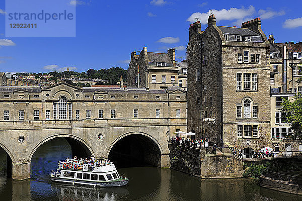 Pulteney Bridge  Fluss Avon  Bath  UNESCO-Weltkulturerbe  Somerset  England  Vereinigtes Königreich  Europa