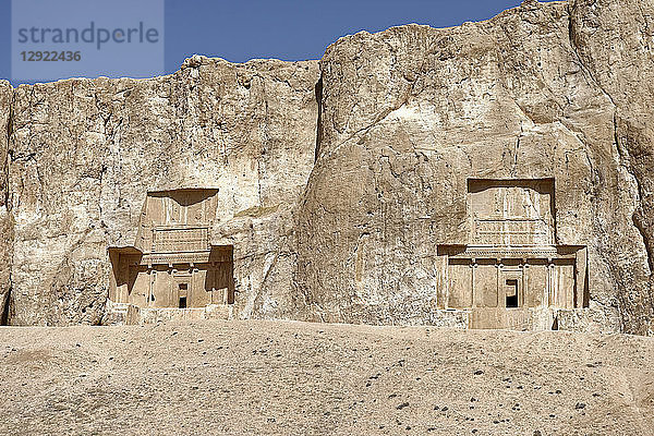 Die Gräber der achämenidischen Könige in der historischen Nekropole Naqsh-e Rostam  Region Persepolis  Iran  Naher Osten