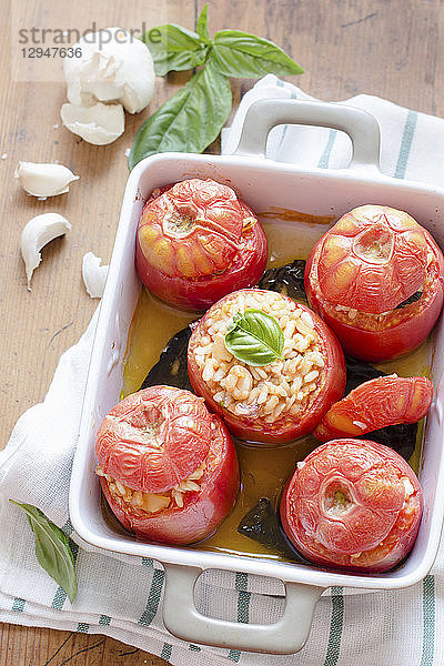 Gefüllte Reis-Tomaten