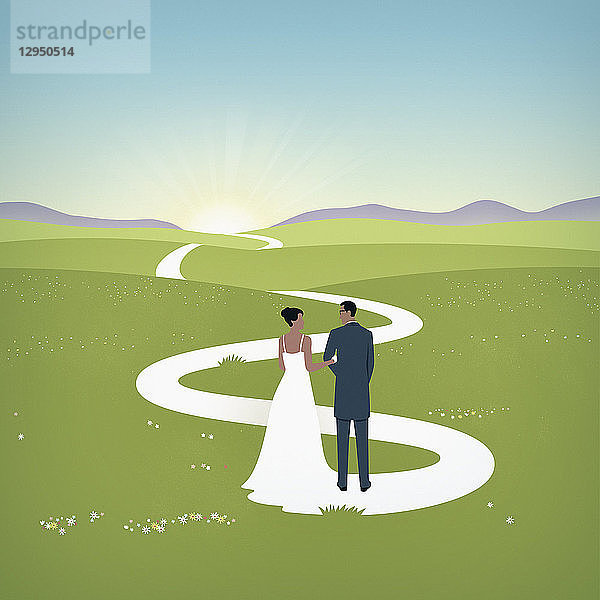 Brautschleppe formt den Weg für Ehepaar