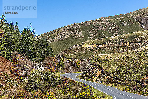 Frankreich  Pyrenees Atlantiques  Baskenland  Iraty-Massiv  Straße des Col de Iratiko et Leopak (1 327 m)