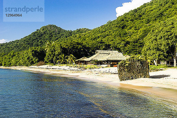 Blick auf den Strand der Chatham Bay und das Tenuta-Resort  Union  St-Vincent  St. Vincent und die Grenadinen  Kleine Antillen  Westindische Inseln  Inseln über dem Winde  Karibik  Mittelamerika