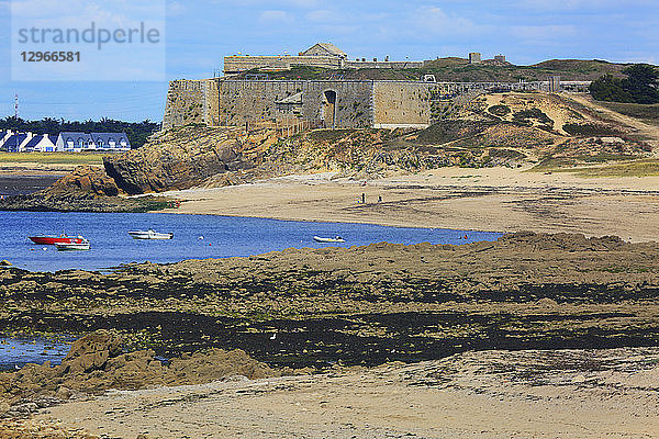 Frankreich  Bretagne  Morbihan  Quiberon  Saint-Pierre-Quiberon. Festung Penthievre. Kerhostin