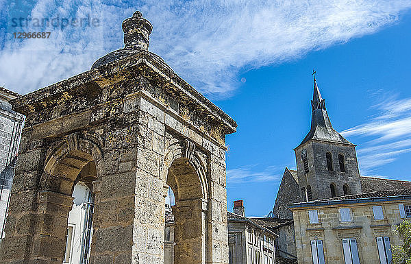 Frankreich  Gironde  Vallee de l'Isle  Guïtres  Brunnen Henri IV aus dem 17. Jahrhundert (Monument historique  Bezeichnung für einige nationale Kulturerbestätten in Frankreich)