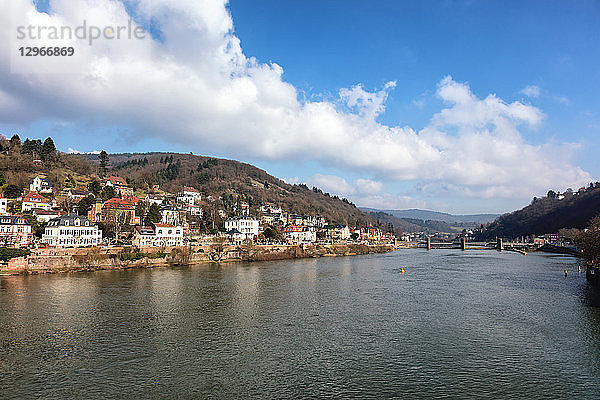 Blick auf den Neckar  Metropolregion Rhein-Neckar Heidelberg  Deutschland