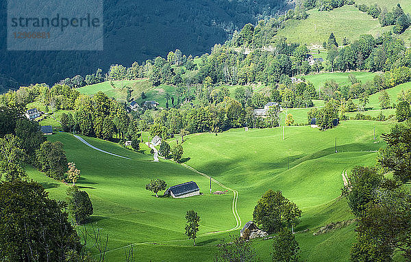 Frankreich  Pyrenäen-Nationalpark  Region Okzitanien  Val d'Azun  Ouzoum-Tal bei Arbeost