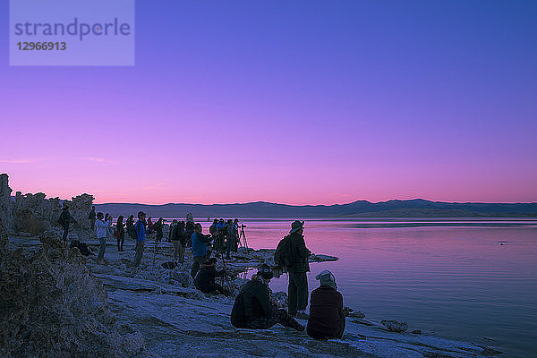 USA  Kalifornien  Mono Lake bei Sonnenuntergang  South Tufa