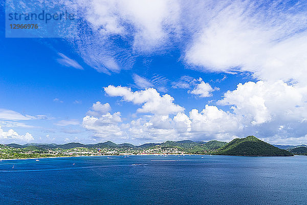 Blick auf die Rodney Bay vom Pigeon Island National Park  Sainte-Lucia  Westindien