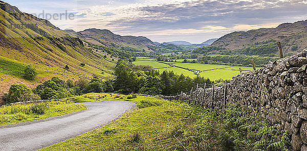 Hardknott-Pass im Lake-District-Nationalpark  UNESCO-Welterbe  Cumbria  England  Vereinigtes Königreich