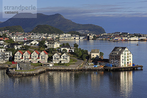 Bezirk Slinningen auf der Insel Hessa  Stadt Alesund  Bezirk More og Romsdal  Norwegen  Skandinavien