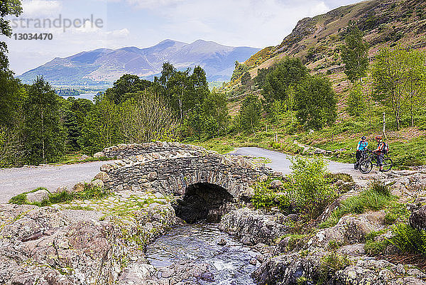 Ashness Bridge  Lake District National Park  UNESCO-Welterbe  Cumbria  England  Vereinigtes Königreich