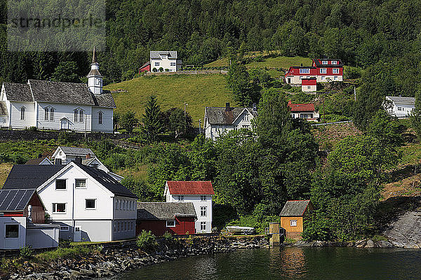 Dorf Hellesylt  Bezirk More og Romsdal  Norwegen  Skandinavien