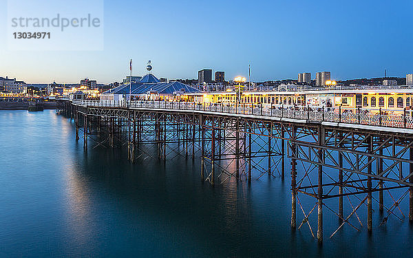 Brighton Palace Pier bei Nacht  East Sussex  England  Vereinigtes Königreich
