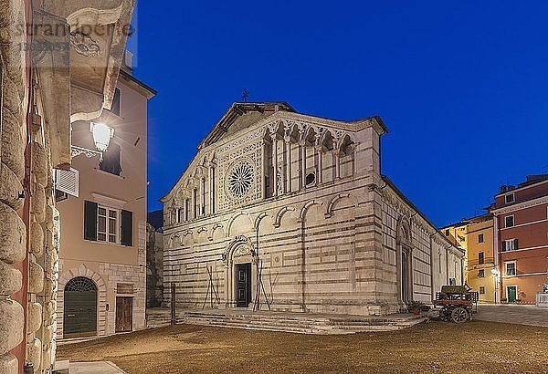 Der Dom (Insigne Collegiata Abbazia Mitrata di Sant'Andrea Apostolo)  Carrara  Toskana  Italien