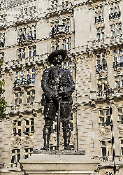 The Gurkha Memorial (Gedenkstätte für die Brigade der Gurkhas)  Westminster  London  England  Vereinigtes Königreich