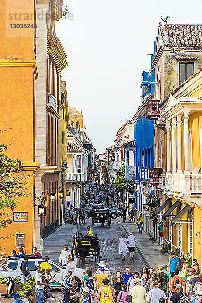 Eine typische Straßenansicht in Cartagena de Indias  Kolumbien
