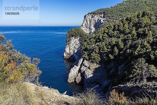 Insel Palmaria  Blick auf die Südwestküste  Ligurien  Italien