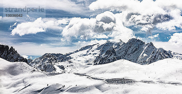 Schneebedeckte Dolomiten  Wolkenstein  Trentino-Südtirol (Sudtirol)  Italien