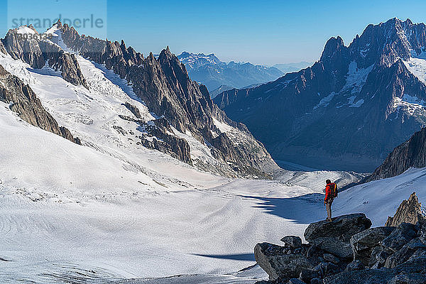 Landschaftsgenuss für Wanderer  Chamonix-Mont-Blanc  Rhône-Alpes  Frankreich