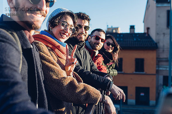 Freunde auf Städtereise  Mailand  Italien