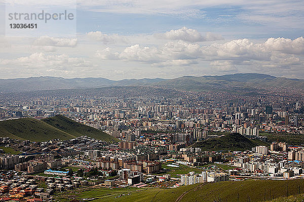 Landschaftliche Stadtlandschaft  erhöhte Ansicht  Ulaan baatar  Mongolei