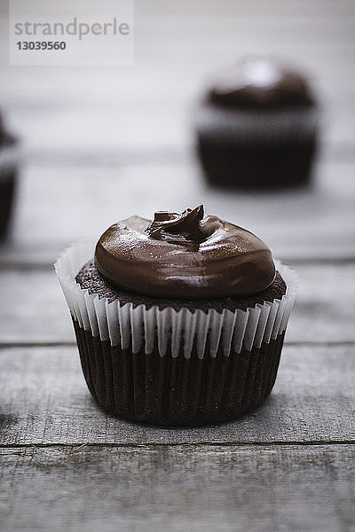 Nahaufnahme von Cupcake auf dem Tisch