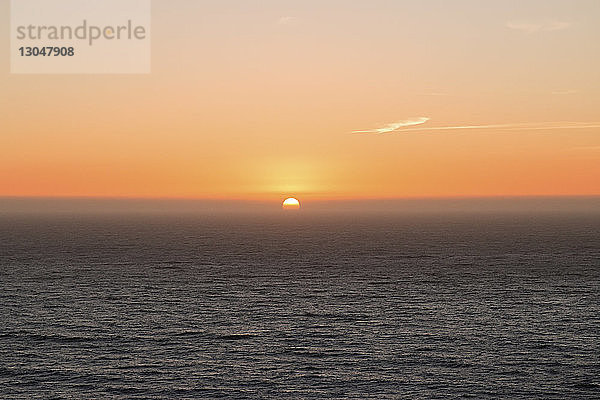 Hochwinkelansicht der Meereslandschaft gegen den Himmel bei Sonnenuntergang