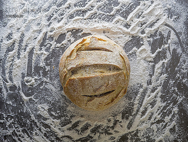 Nahaufnahme von Brot auf der Küchentheke