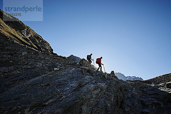Wanderfreunde auf dem Mont Cervin  Matterhorn  Wallis  Schweiz