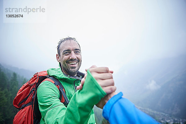 Wanderer  die sich selbst gratulieren  Mont Cervin  Matterhorn  Wallis  Schweiz