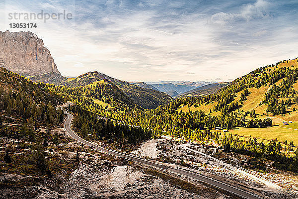 Blick vom Grödner Joch oder Grödner Joch  Dolomiten