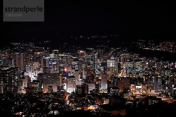 Stadtbild bei Nacht  Seoul  Südkorea