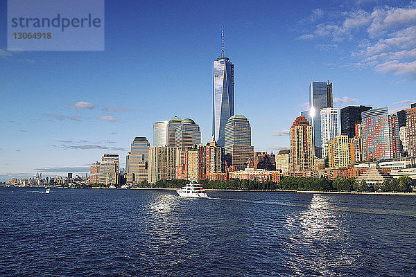 Ein World Trade Center gegen den Himmel