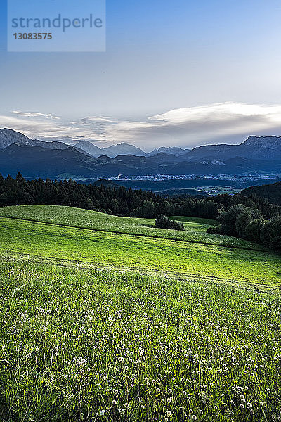 Szenische Ansicht der Landschaft gegen den Himmel