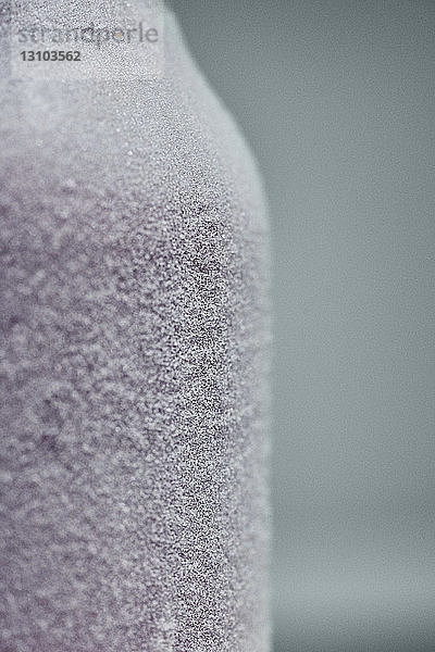 Detail von Frost auf einem Glasgefäß