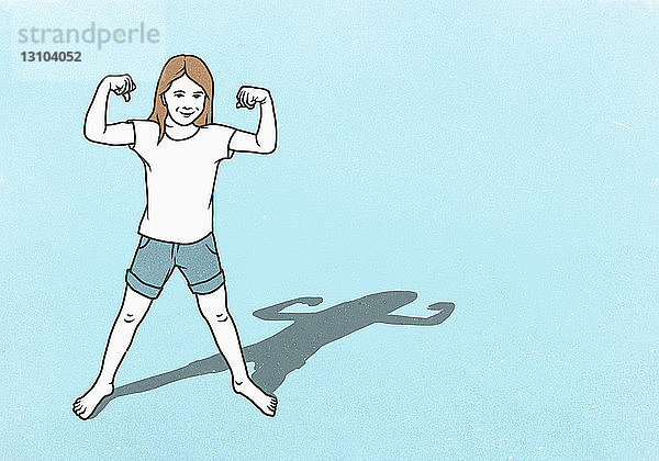 Porträt zuversichtlich  Mädchen flexing Bizeps Muskeln auf blauem Hintergrund