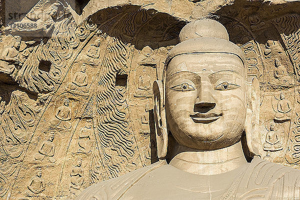 Geschnitzte buddhistische Statuen in den Yungang-Grotten  alten chinesischen buddhistischen Tempelgrotten bei Datong; China