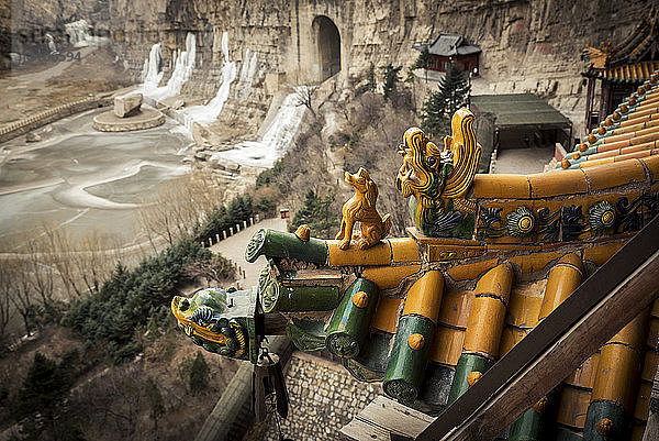 Der Hängende Tempel  auch bekannt als Hängendes Kloster oder Xuankong-Tempel  in der Nähe von Datong; China