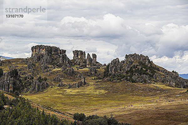 Los Frailones  massive vulkanische Säulen bei Cumbemayo; Cajamarca  Peru