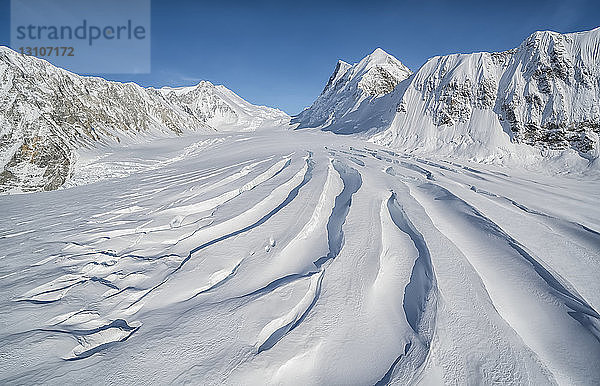 Gletscher und Berge im Kluane-Nationalpark und -Reservat  in der Nähe von Haines Junction; Yukon  Kanada