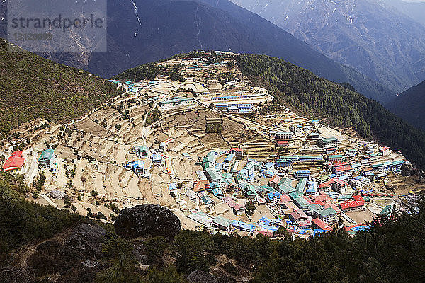 Hochwinkelansicht der Häuser auf dem Mt. Everest