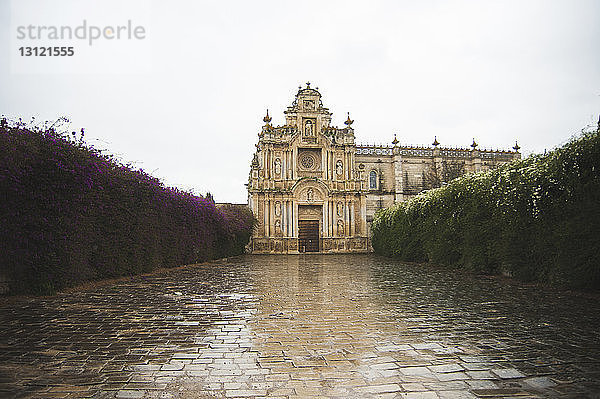 Kartause von Granada gegen den Himmel