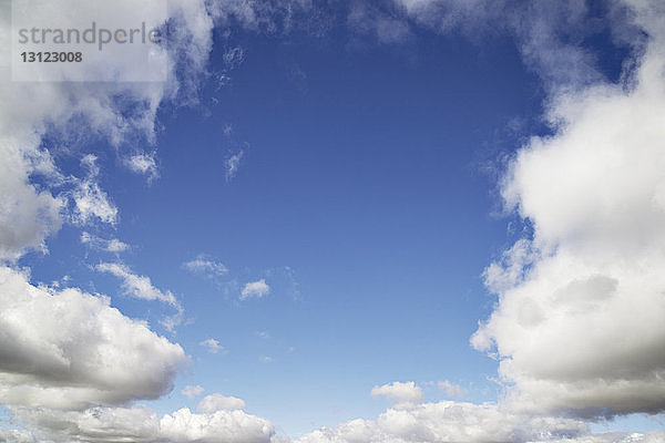 Vollbildaufnahme von bewölktem Himmel