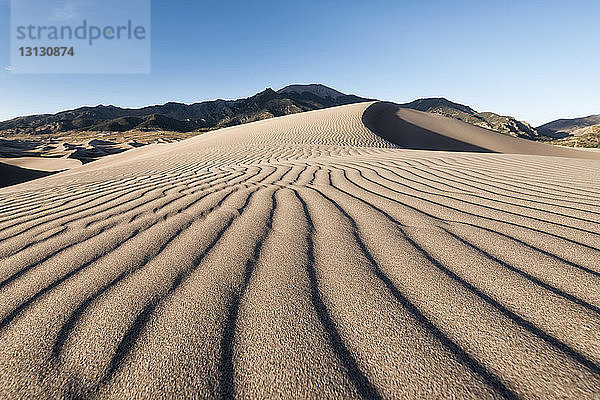 Natürliches Muster auf Sanddünen
