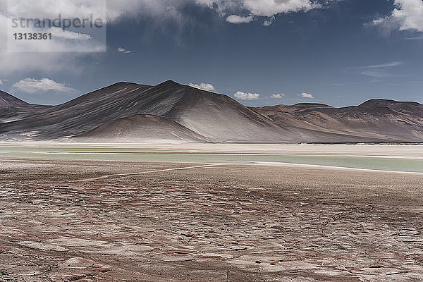 Blick auf die Berge der Atacama-Wüste gegen den Himmel