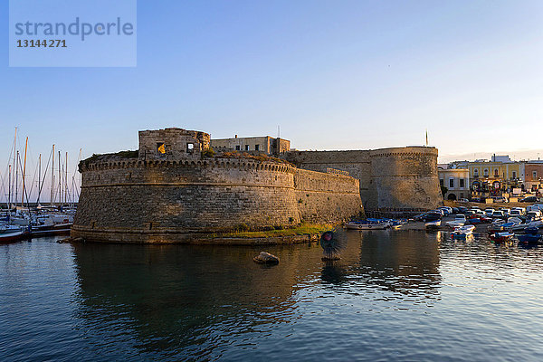 Italien  Apulien  Gallipoli  die Burg und der Hafen