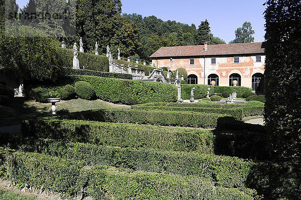Italien  Lombardei  Olgiate Molgora  Villa Sommi Picenardi im Barocchetto Lombardo-Stil des 17. Jahrhunderts mit englischem Garten und italienischem Stil