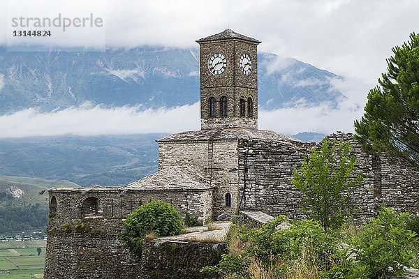Albanien  Gjirokaster  örtliche Burg