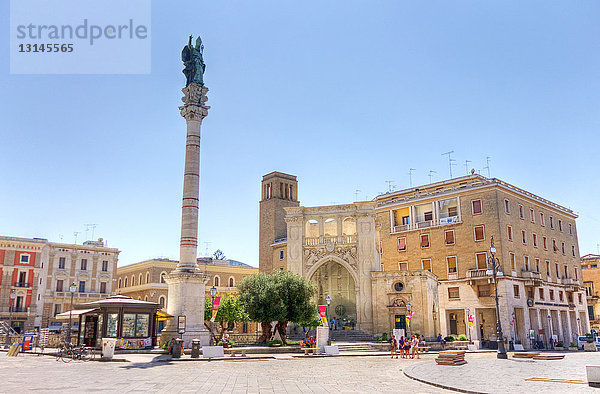 Italien  Apulien  Lecce  Piazza Sant'Oronzo und Palazzo Seggio San Marco